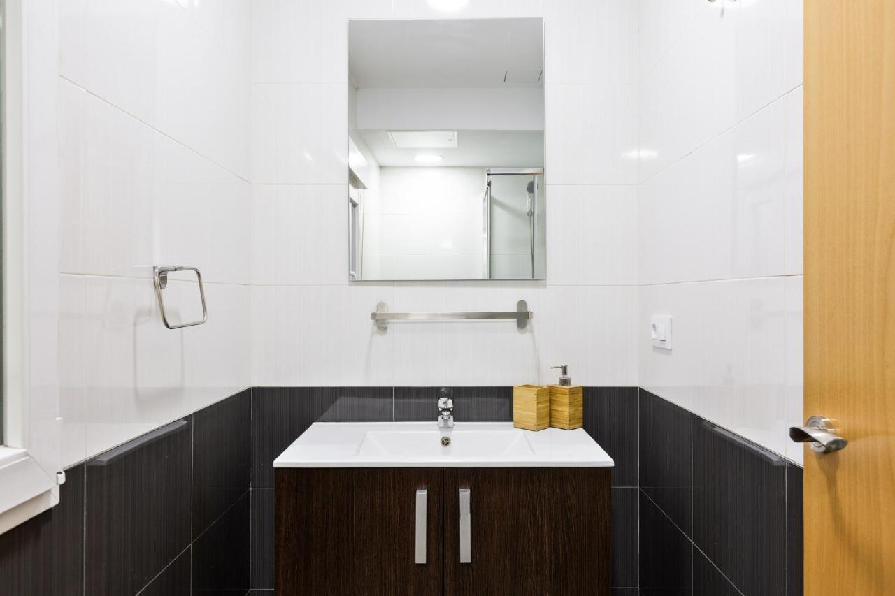 Santiago Apartments By Olala Homes L’Hospitalet de Llobregat Exterior foto
